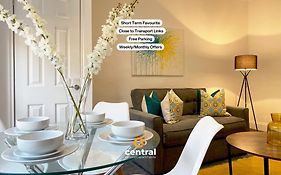 Central Serviced Apartments - Cosy 1 Bedroom - Modern - Close To Transport Links - Quiet Neighbourhood - Fast Wifi - Fully Equipped - Smart Tvs In All Rooms - Monthly Stays Welcome - Free Street Parking - Ideal Relocation To Dundee Accommodation